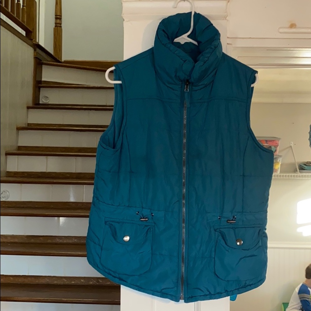 Women’s puffer vest